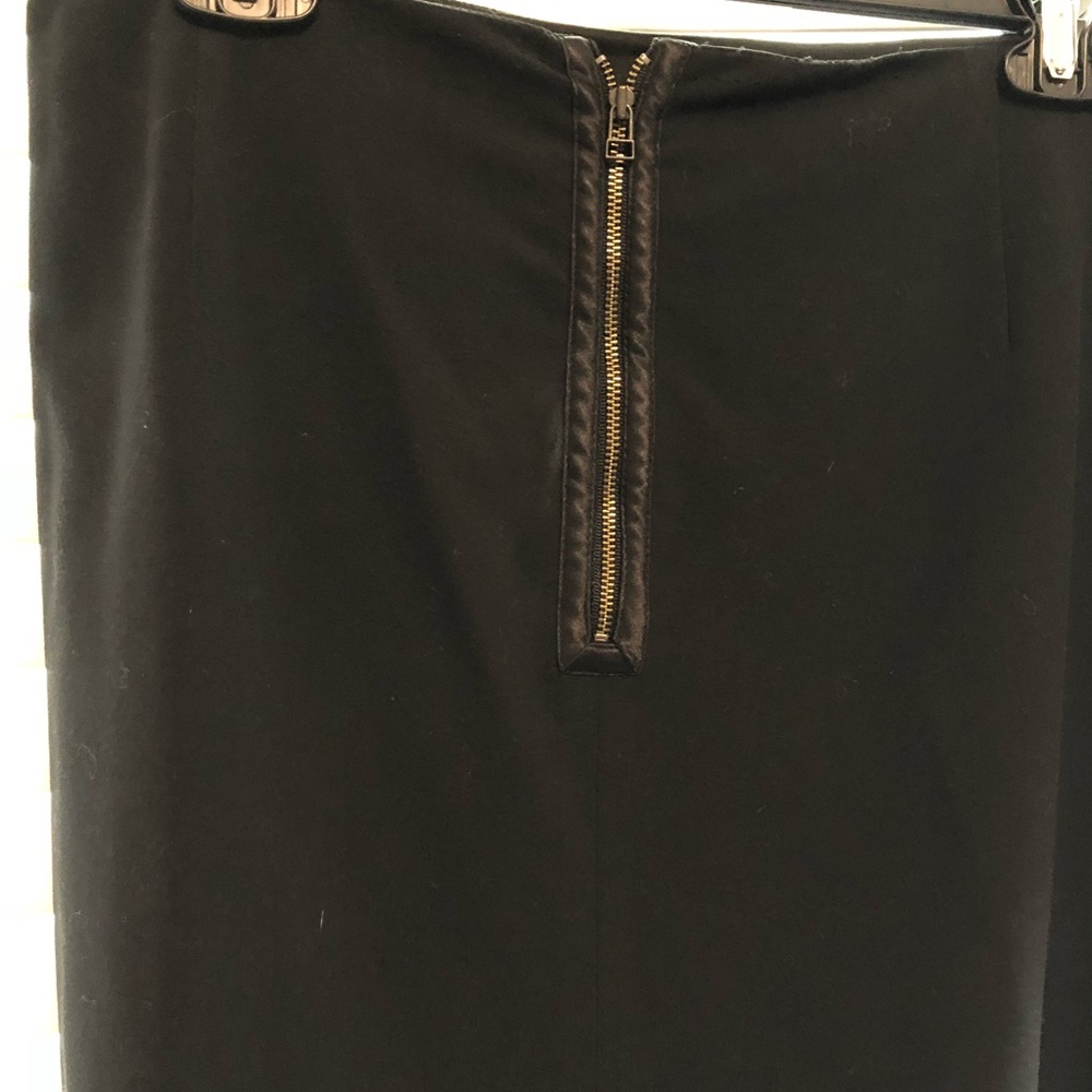 Tahari Pencil Skirt w/Back Zipper 14
